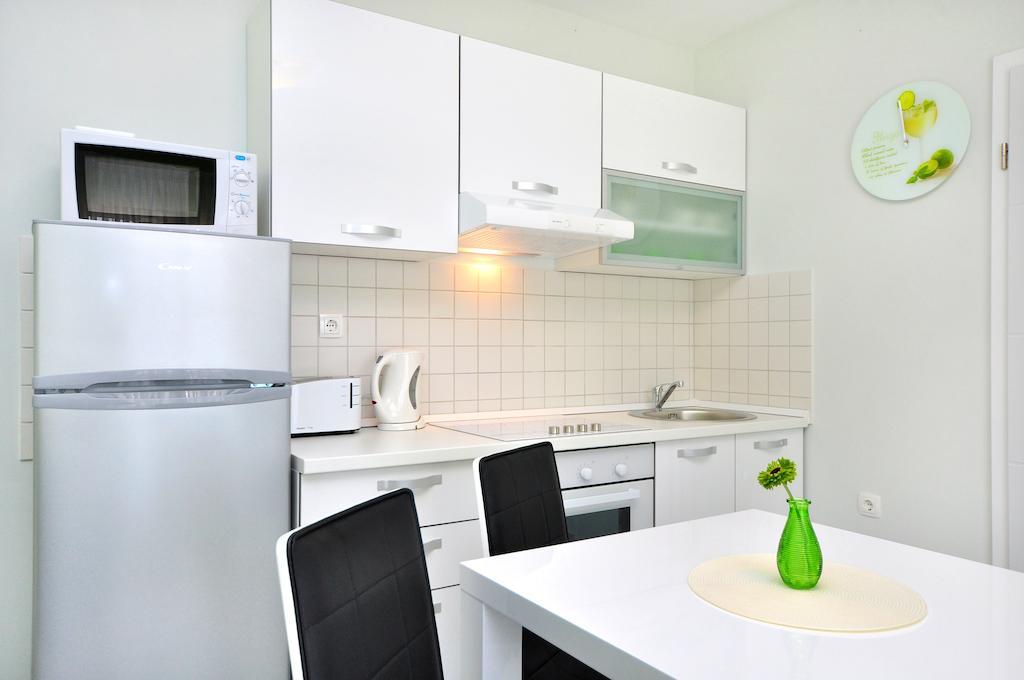 Apartments Sakal 트로기르 객실 사진